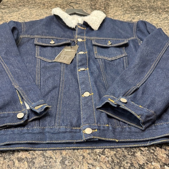 Denim Jacket with White fuzzy Collar NWT - Picture 11 of 11